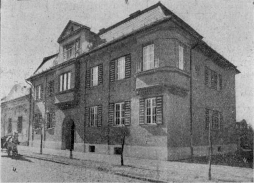 Várallyay Sándor, nyíregyházi építőmesterek
